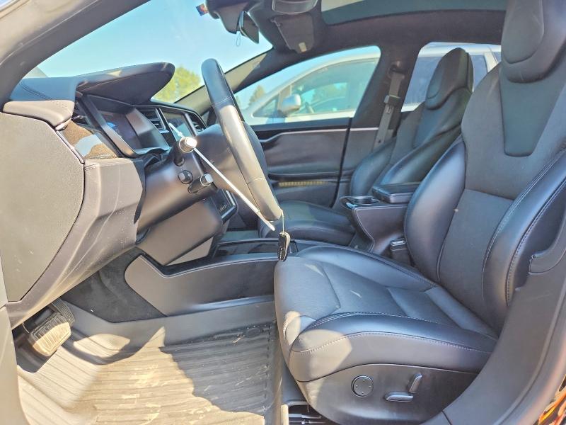 65442966 :رقم المزاد ، 5YJSA1E23JF281638 vin ، 2018 Tesla Model S مزاد بيع