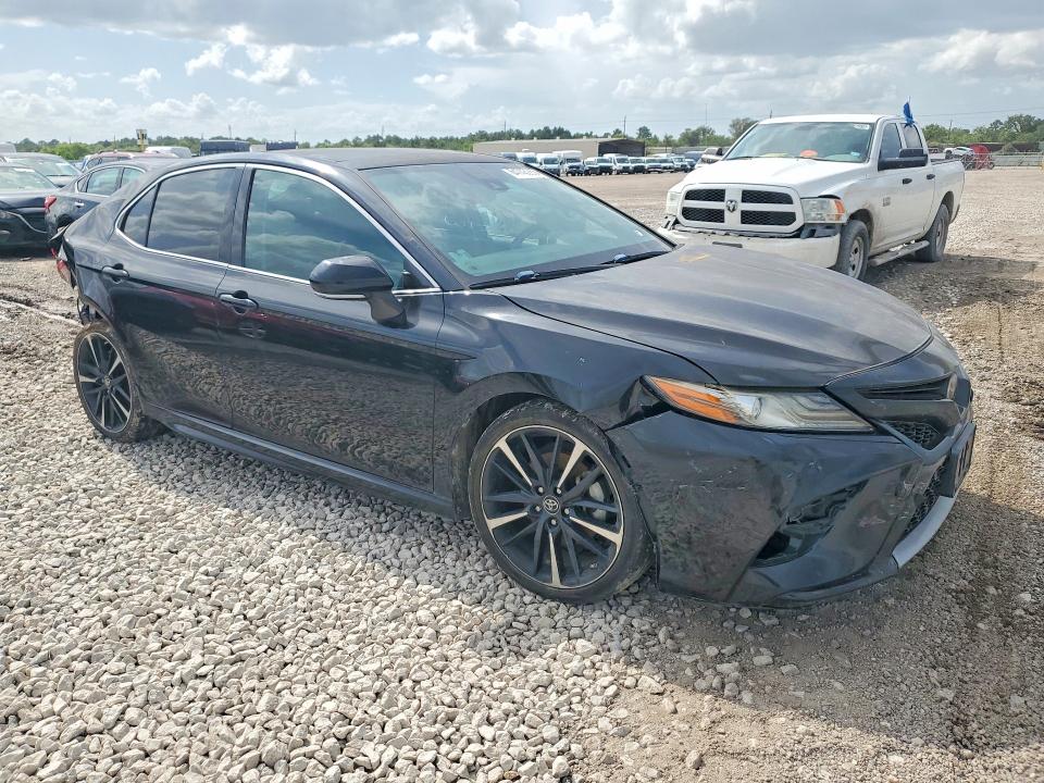 Aukcja sprzedaży 2018 Toyota Camry, vin: 4T1B61HK7JU018150, numer aukcji: 64743286