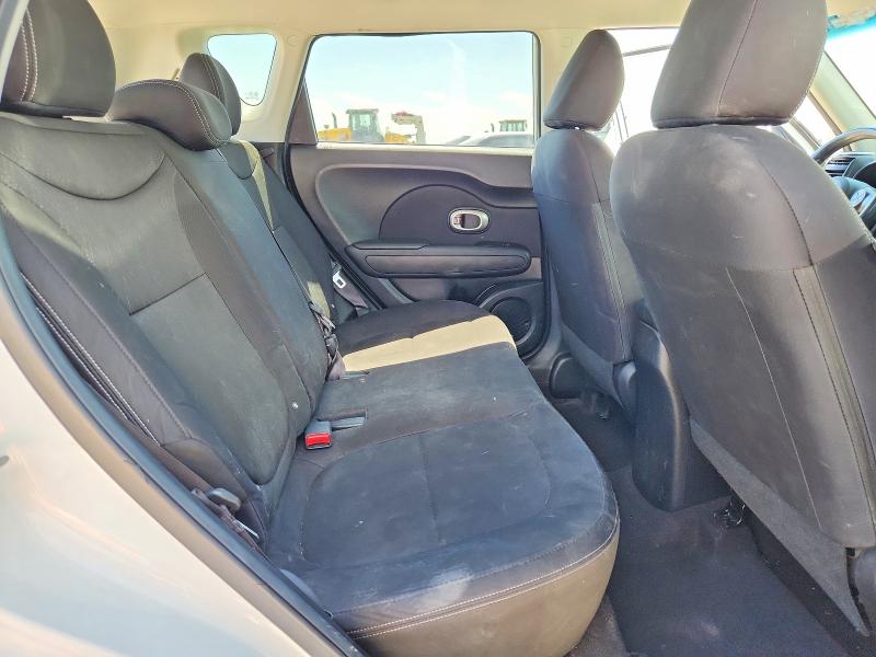 65104016 :رقم المزاد ، KNDJN2A29F7795700 vin ، 2015 Kia Soul مزاد بيع