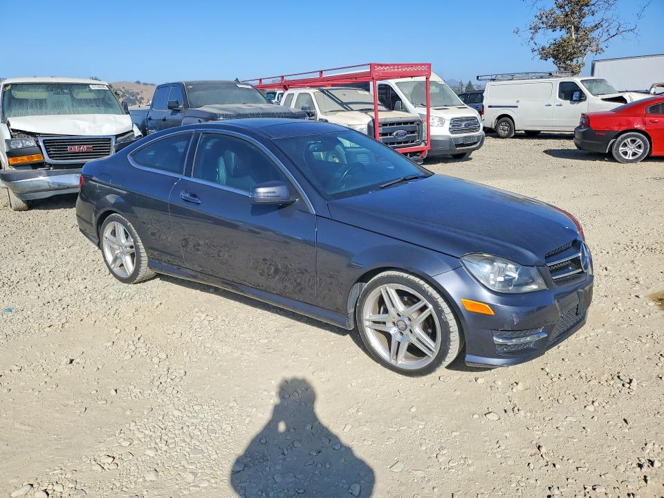 2014 Mercedes-benz C მანქანა იყიდება აუქციონზე, vin: WDDGJ4HB3EG274418, აუქციონის ნომერი: 61643936