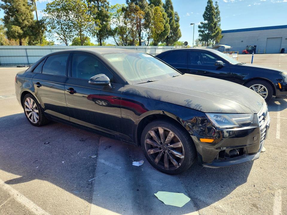 65867296 :رقم المزاد ، WAUGNAF48HN038507 vin ، 2017 Audi A4 مزاد بيع