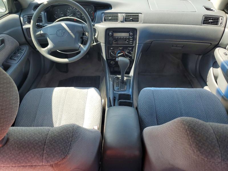 63962986 :رقم المزاد ، JT2BG22KX10546281 vin ، 2001 Toyota Camry مزاد بيع