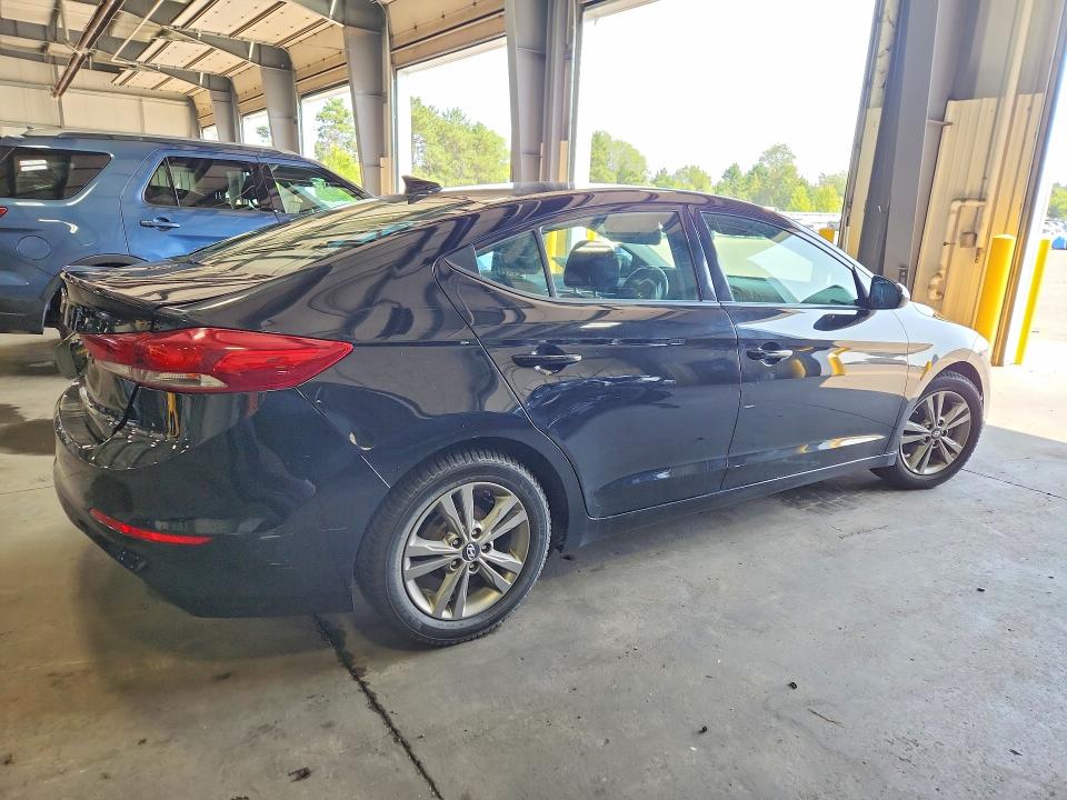 65528396 :رقم المزاد ، 5NPD84LF0HH155969 vin ، 2017 Hyundai Elantra مزاد بيع