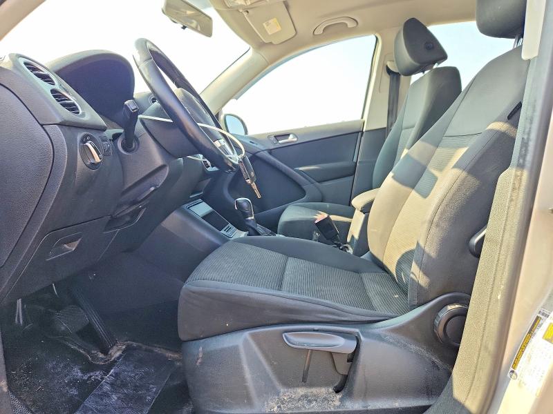 2015 Volkswagen Tiguan მანქანა იყიდება აუქციონზე, vin: WVGBV7AX7FW520387, აუქციონის ნომერი: 63900056