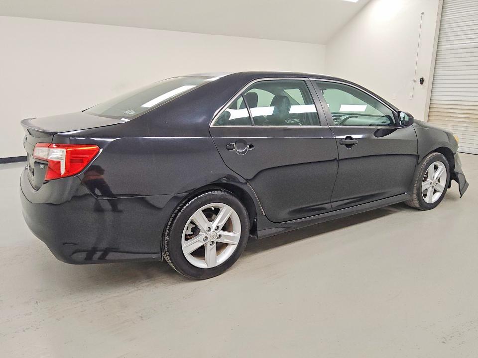 66831866 :رقم المزاد ، 4T1BF1FK7EU314844 vin ، 2014 Toyota Camry مزاد بيع