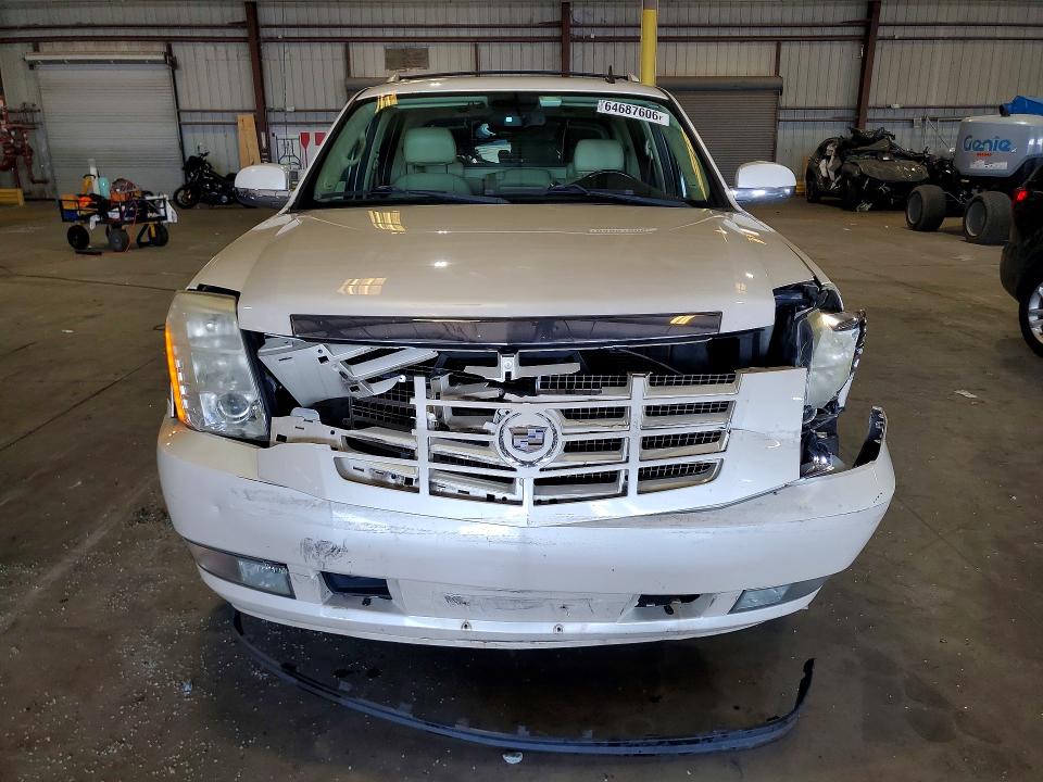 Продажа на аукционе авто 2008 Cadillac Escalade, vin: 3GYFK62828G246432, номер лота: 64687606
