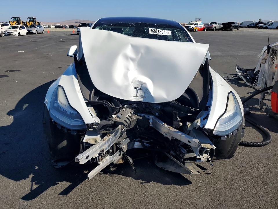 2018 Tesla Model 3 მანქანა იყიდება აუქციონზე, vin: 5YJ3E1EA2JF164780, აუქციონის ნომერი: 63813946