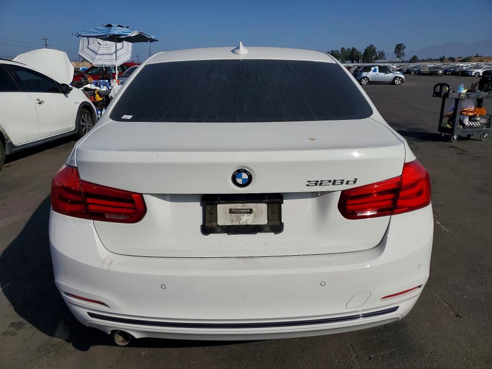 2016 Bmw 328 მანქანა იყიდება აუქციონზე, vin: WBA8E5C53GK388698, აუქციონის ნომერი: 63916496