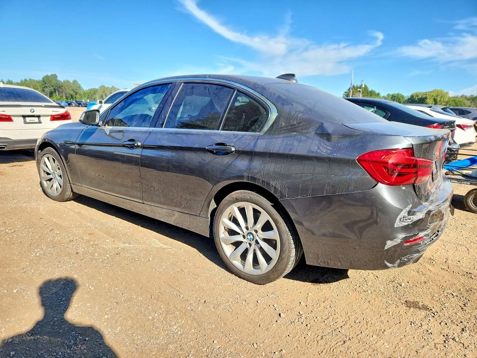 2017 Bmw 330 მანქანა იყიდება აუქციონზე, vin: WBA8D9G52HNU59894, აუქციონის ნომერი: 64307626