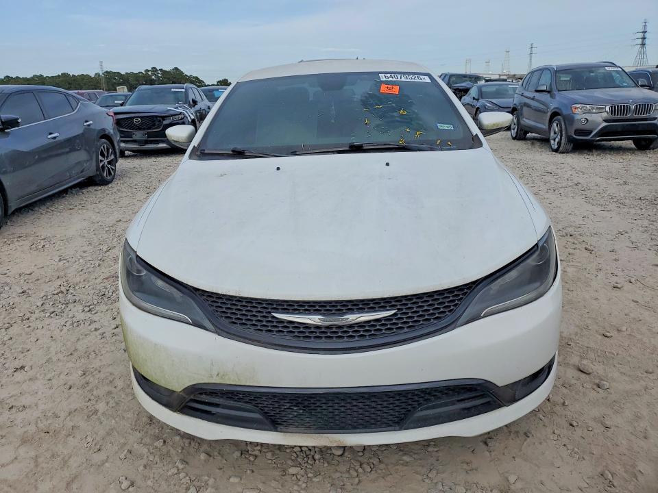 64079526 :رقم المزاد ، 1C3CCCBGXFN582690 vin ، 2015 Chrysler 200 مزاد بيع