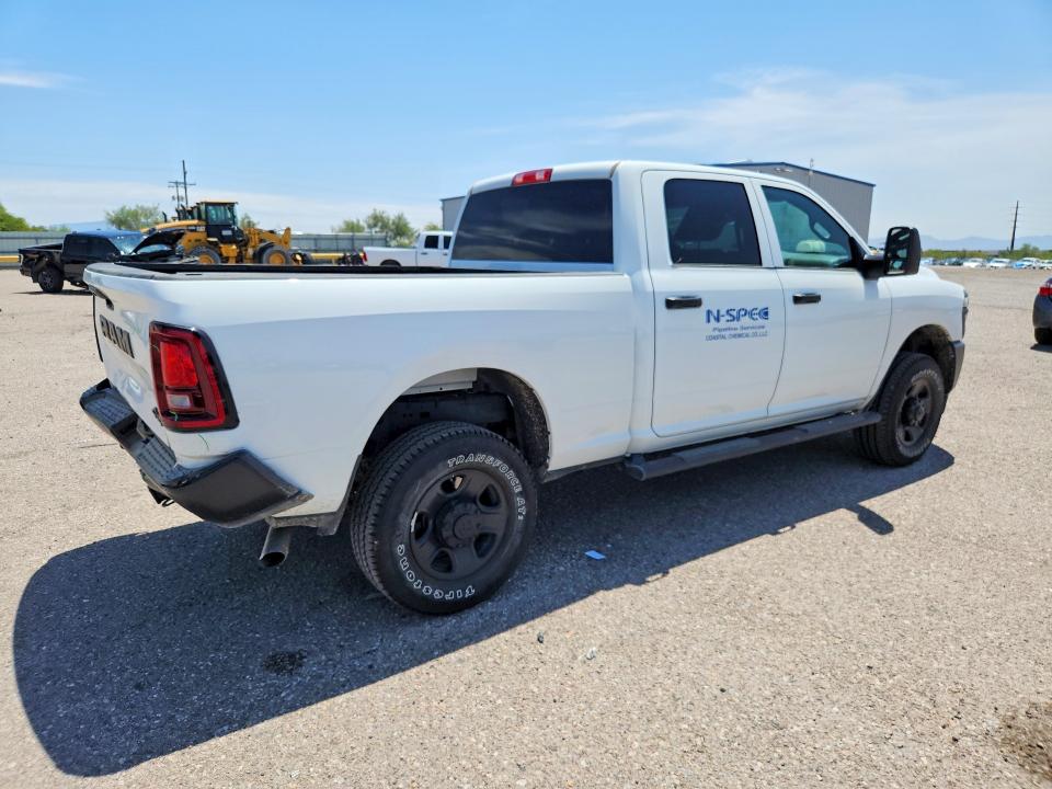 64451586 :رقم المزاد ، 3C6UR5CJ0TG245008 vin ، 2026 Ram 2500 Tradesman Crew مزاد بيع