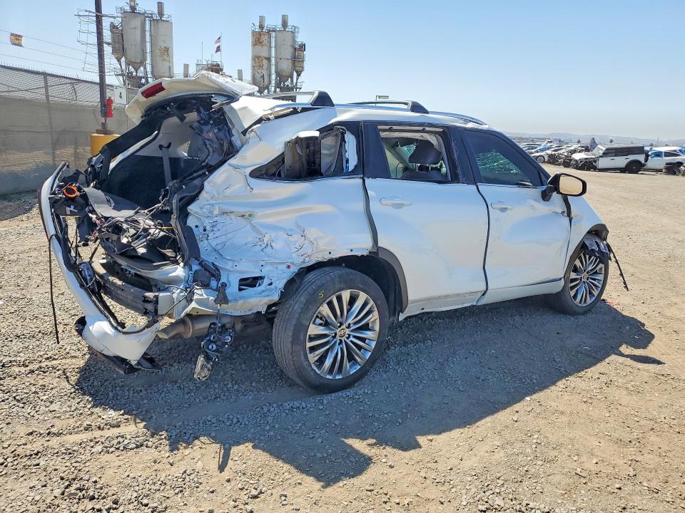 2024 Toyota Highlander მანქანა იყიდება აუქციონზე, vin: 5TDKDRAH7RS052712, აუქციონის ნომერი: 66823586