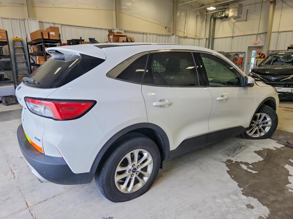 Продажа на аукционе авто 2020 Ford Escape, vin: 1FMCU9G6XLUB82217, номер лота: 69422466