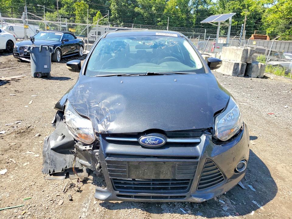 61796586 :رقم المزاد ، 1FADP3J20EL159983 vin ، 2014 Ford Focus مزاد بيع