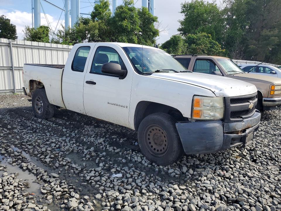 Продажа на аукционе авто 2007 Chevrolet Silverado, vin: 1GCEC19XX7Z639284, номер лота: 64019866