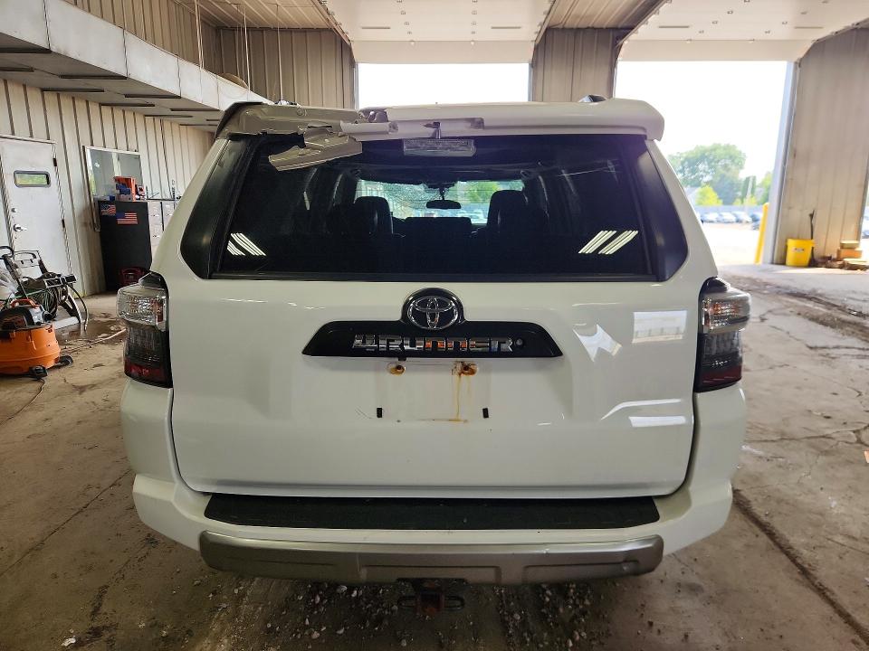 64231596 :رقم المزاد ، JTEBU5JR1G5400231 vin ، 2016 Toyota 4runner مزاد بيع
