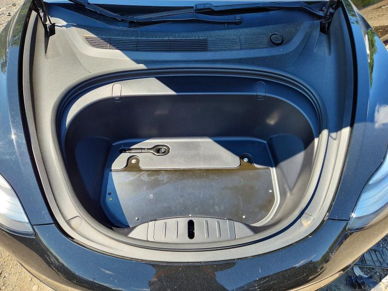 65557026 :رقم المزاد ، 5YJ3E1EB6JF128082 vin ، 2018 Tesla Model 3 مزاد بيع