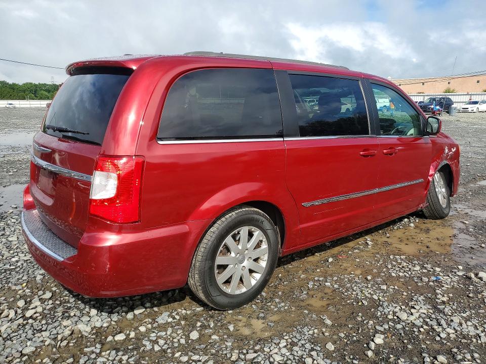 Auction sale of the 2015 Chrysler Town & Country, vin: 2C4RC1BG1FR601981, lot number: 64048636