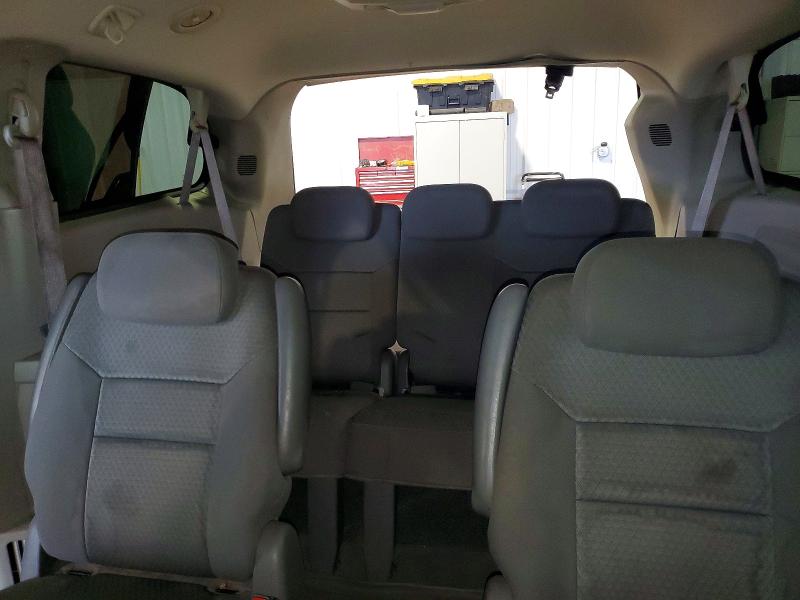 64123416 :رقم المزاد ، 2A4RR5D15AR240059 vin ، 2010 Chrysler Town & Country مزاد بيع