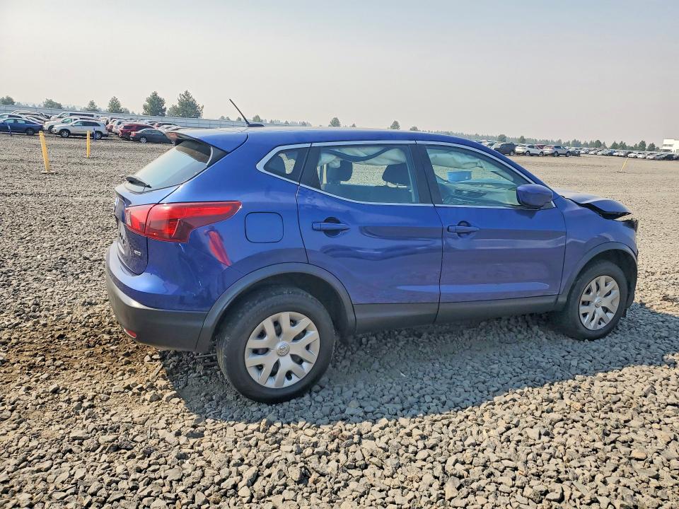2018 Nissan Rogue Sport მანქანა იყიდება აუქციონზე, vin: JN1BJ1CR9JW258136, აუქციონის ნომერი: 63729636