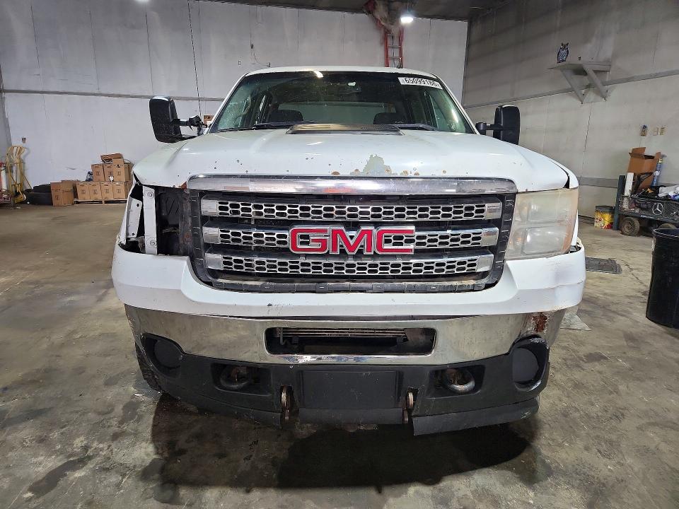 65099186 :رقم المزاد ، 1GT423EG1EF127007 vin ، 2014 Gmc Sierra مزاد بيع