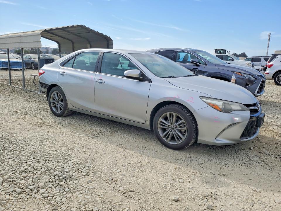 65486906 :رقم المزاد ، 4T1BF1FK1HU402678 vin ، 2017 Toyota Camry مزاد بيع