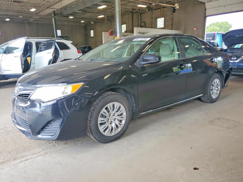 66119706 :رقم المزاد ، 4T4BF1FK5ER389368 vin ، 2014 Toyota Camry مزاد بيع