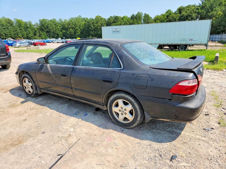 Продаж на аукціоні авто 1998 Honda Accord, vin: 1HGCG1657WA054417, номер лоту: 64900176