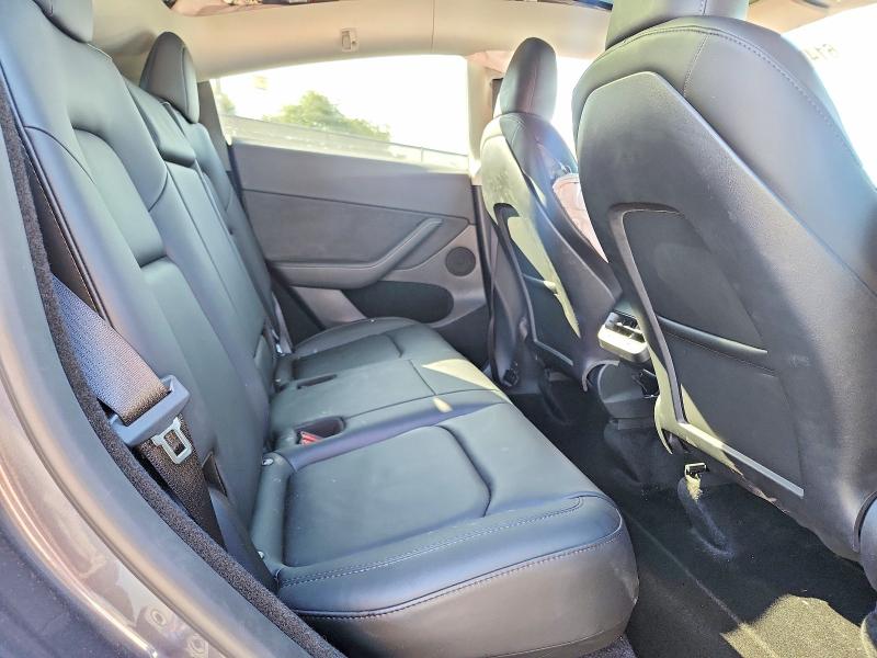 61452616 :رقم المزاد ، 7SAYGDEFXPF921126 vin ، 2023 Tesla Model Y مزاد بيع