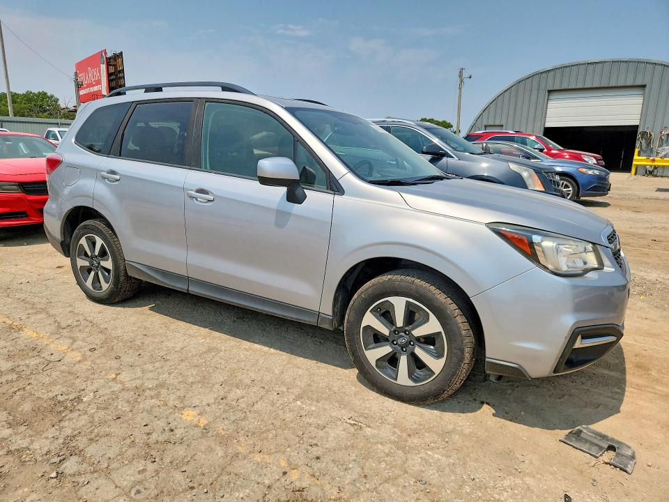 Продаж на аукціоні авто 2017 Subaru Forester, vin: JF2SJAEC6HH489257, номер лоту: 64662116