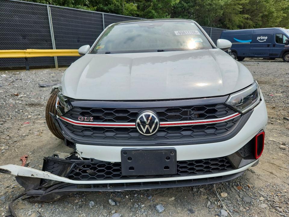 2022 Volkswagen Jetta მანქანა იყიდება აუქციონზე, vin: 3VW2T7BU5NM016771, აუქციონის ნომერი: 65017786