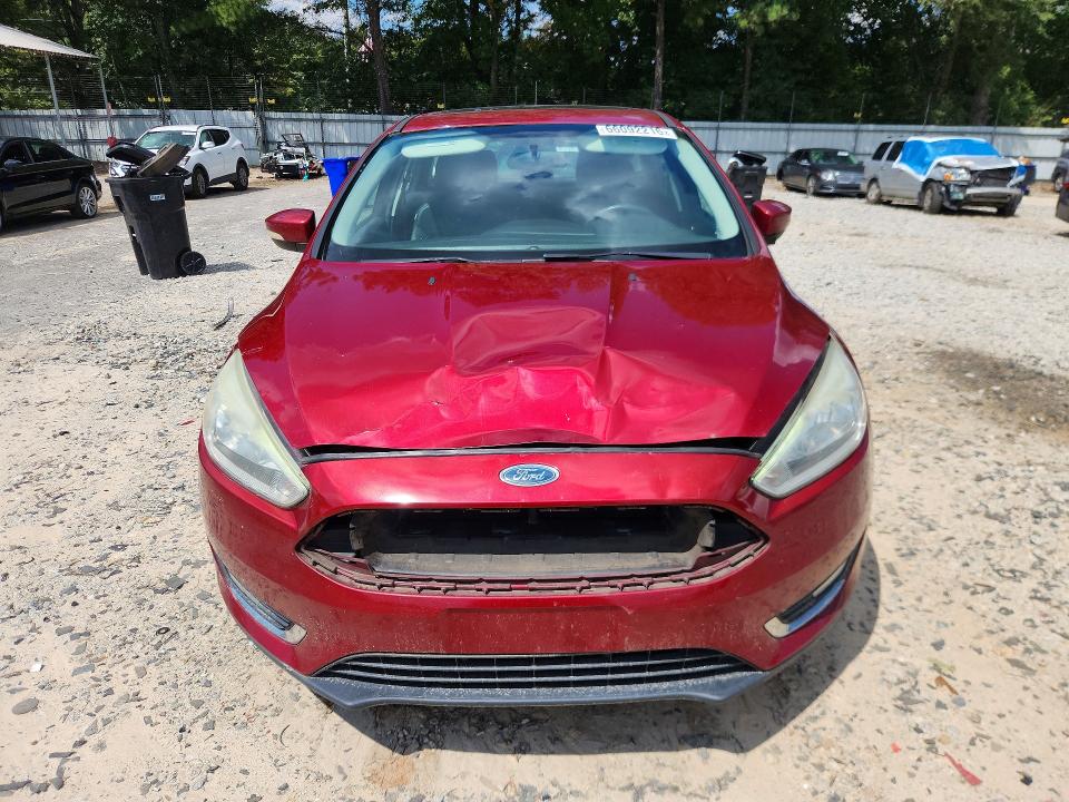 66092216 :رقم المزاد ، 1FADP3N28FL321483 vin ، 2015 Ford Focus مزاد بيع