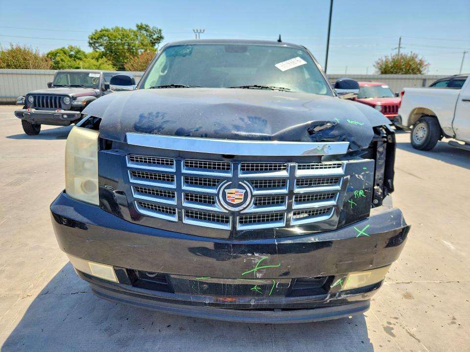 Продажа на аукционе авто 2011 Cadillac Escalade, vin: 1GYS3AEF1BR211364, номер лота: 65988616
