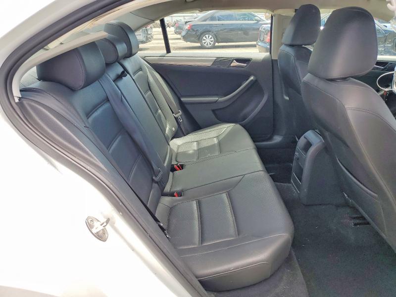 Продажа на аукционе авто 2017 Volkswagen Jetta, vin: 3VWDB7AJ0HM270699, номер лота: 61647126
