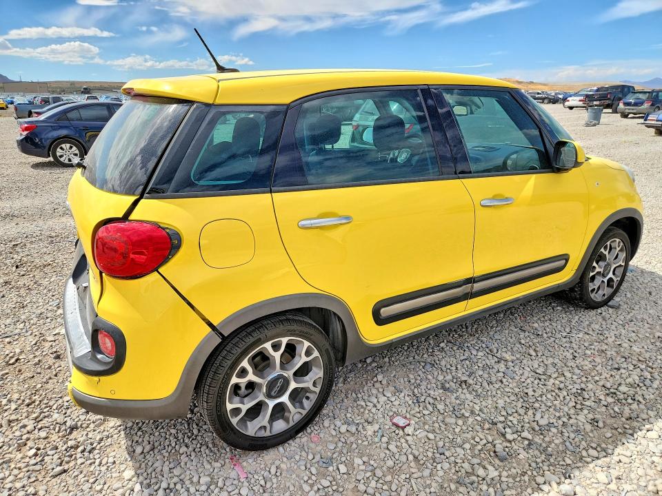 65666886 :رقم المزاد ، ZFBCFADHXEZ021641 vin ، 2014 Fiat 500l مزاد بيع