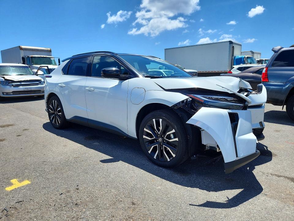 67039976 :رقم المزاد ، JTMBDAFB0TA004687 vin ، 2026 Toyota Bz مزاد بيع