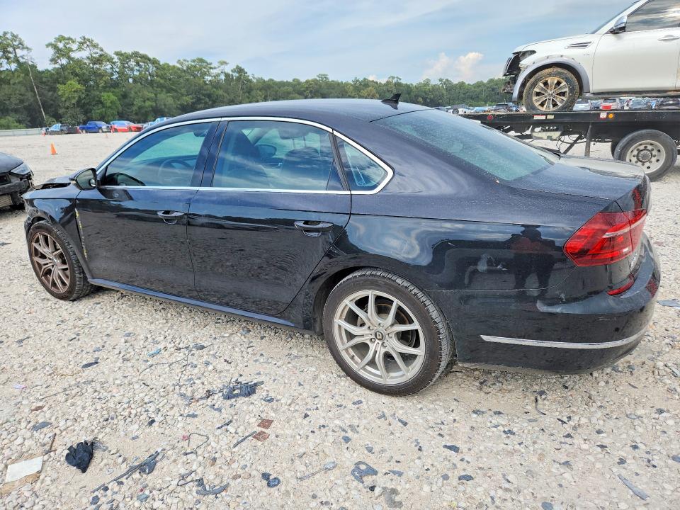 67268406 :رقم المزاد ، 1VWBA7A34JC009434 vin ، 2018 Volkswagen Passat مزاد بيع