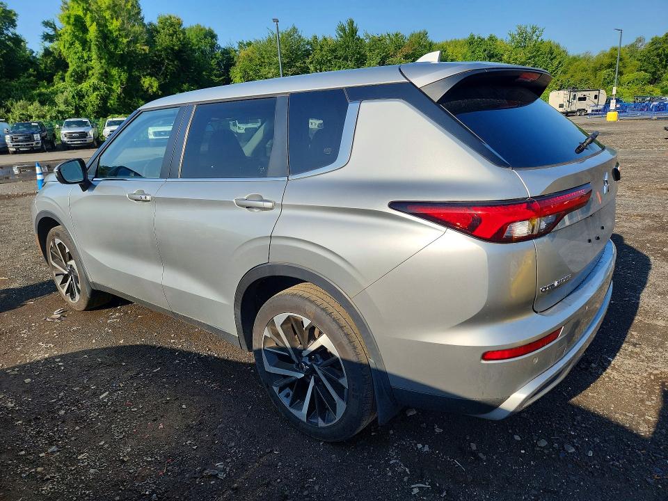 Продаж на аукціоні авто 2022 Mitsubishi Outlander, vin: JA4J4UA89NZ051322, номер лоту: 64981726