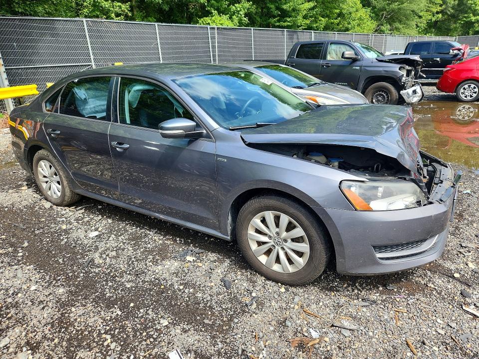 65540476 :رقم المزاد ، 1VWAP7A31DC133661 vin ، 2013 Volkswagen Passat مزاد بيع