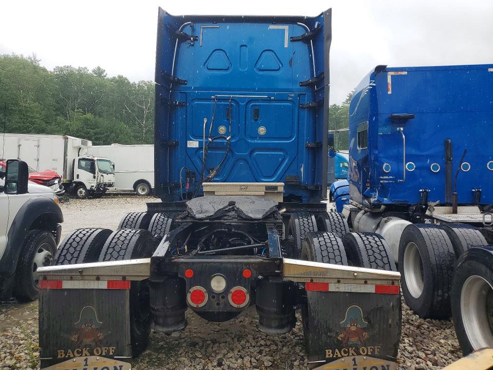 Продажа на аукционе авто 2018 Freightliner Cascadia 125, vin: 3AKJGLDR6JSHZ7168, номер лота: 63658786