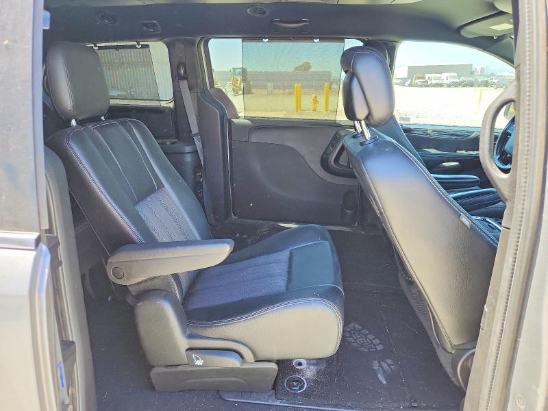 Продажа на аукционе авто 2015 Chrysler Town & Country, vin: 2C4RC1HG9FR699942, номер лота: 63450046
