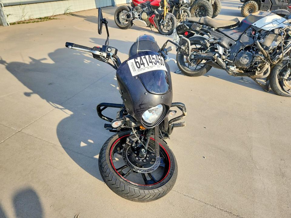 64145456 :رقم المزاد ، JKAENED17SDA35196 vin ، 2025 Kawasaki En650 مزاد بيع