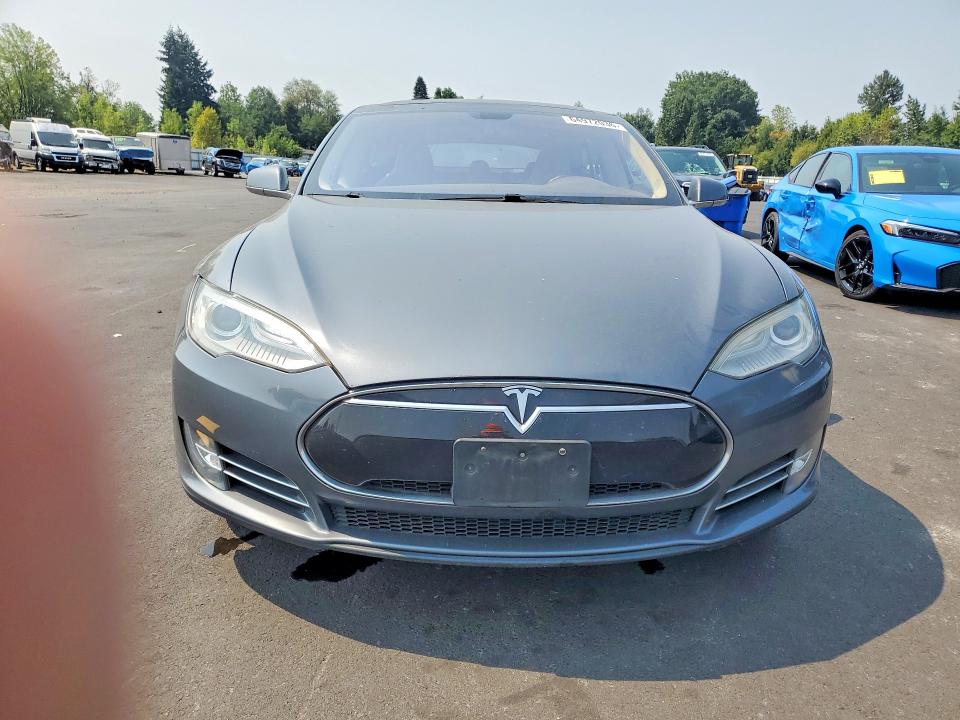 Продаж на аукціоні авто 2013 Tesla Model S, vin: 5YJSA1CN6DFP18324, номер лоту: 64972036