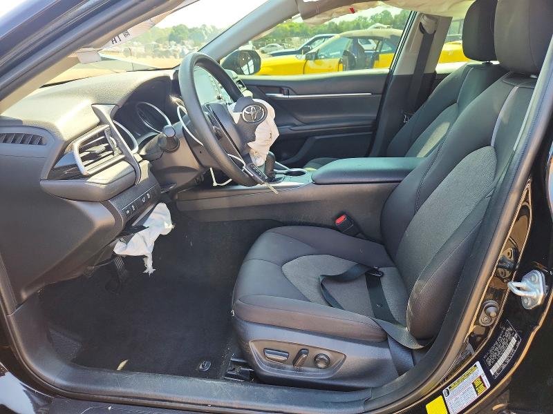 64447466 :رقم المزاد ، 4T1C11AK1NU691678 vin ، 2022 Toyota Camry مزاد بيع