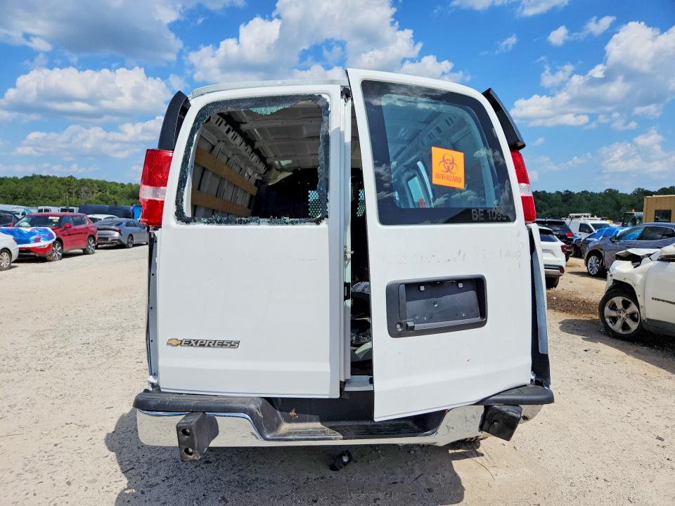 63707086 :رقم المزاد ، 1GCWGAFP3T1211563 vin ، 2026 Chevrolet Express G2500 مزاد بيع
