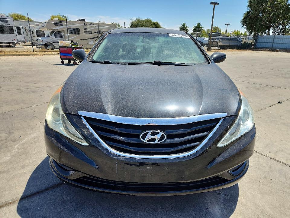 64700136 :رقم المزاد ، 5NPEB4ACXCH388376 vin ، 2012 Hyundai Sonata مزاد بيع