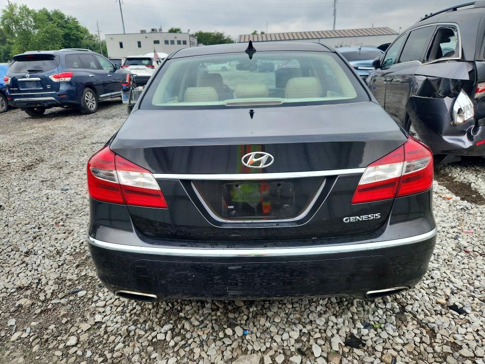 64236096 :رقم المزاد ، KMHGC4DD4EU259547 vin ، 2014 Hyundai Genesis مزاد بيع