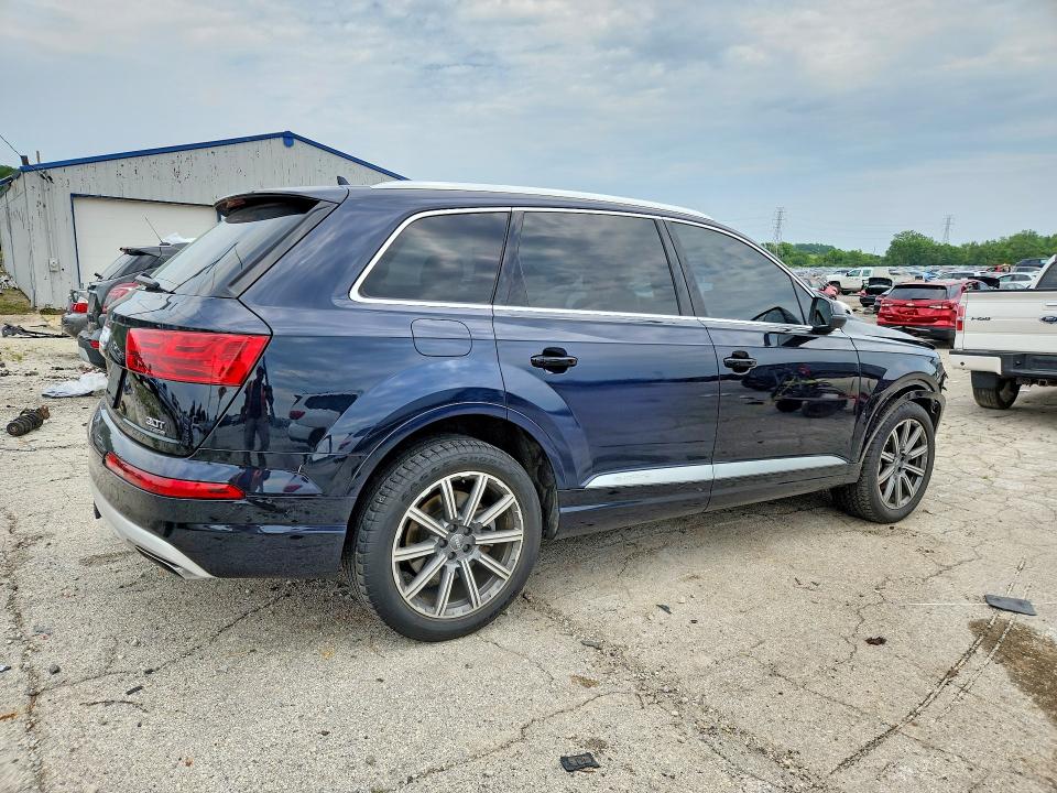 2017 Audi Q7 მანქანა იყიდება აუქციონზე, vin: WA1LAAF78HD058750, აუქციონის ნომერი: 63842676