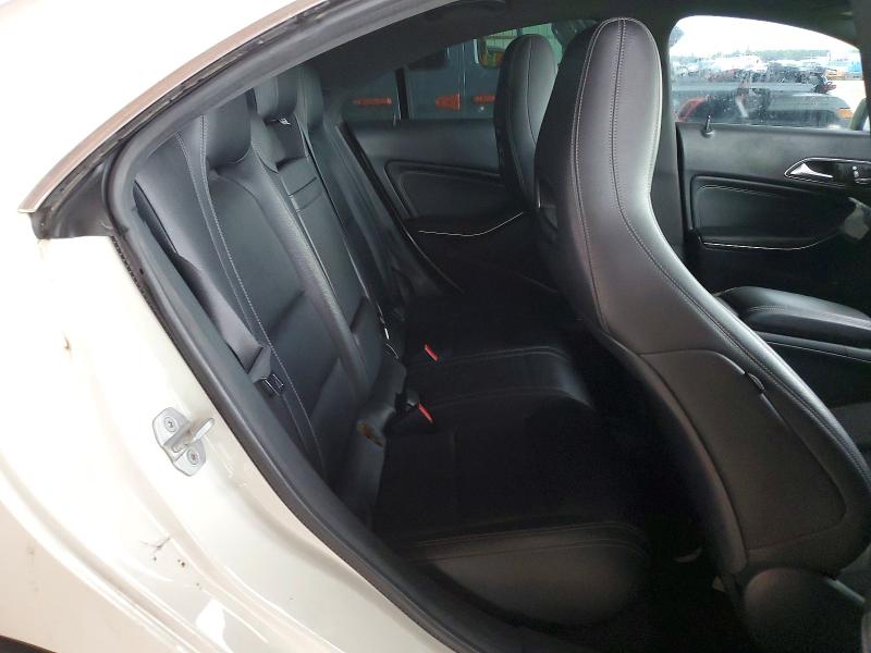 64503106 :رقم المزاد ، WDDSJ4EB5HN444955 vin ، 2017 Mercedes-benz Cla مزاد بيع