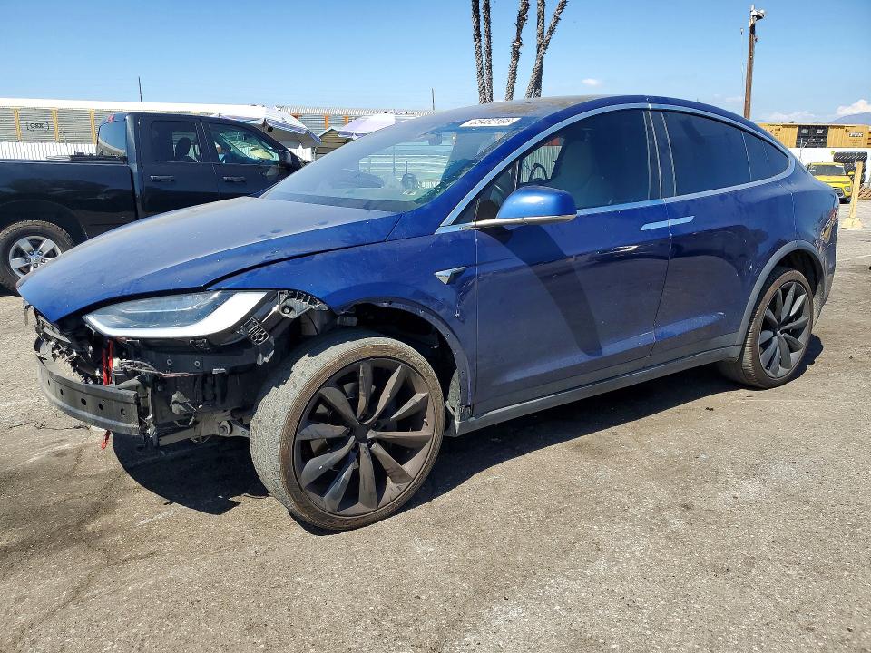 Продаж на аукціоні авто 2018 Tesla Model X, vin: 5YJXCAE27JF115946, номер лоту: 65482166
